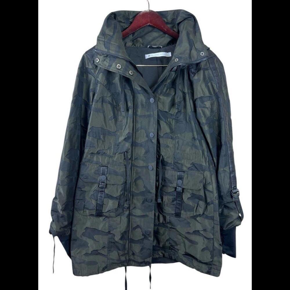 Women’s‎ Blanc Noir Camo Anorak Size medium EUC
